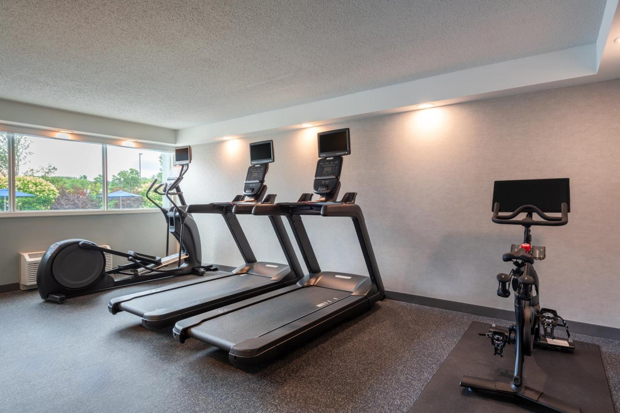 Hampton Inn Manchester Downtown Bagian luar foto