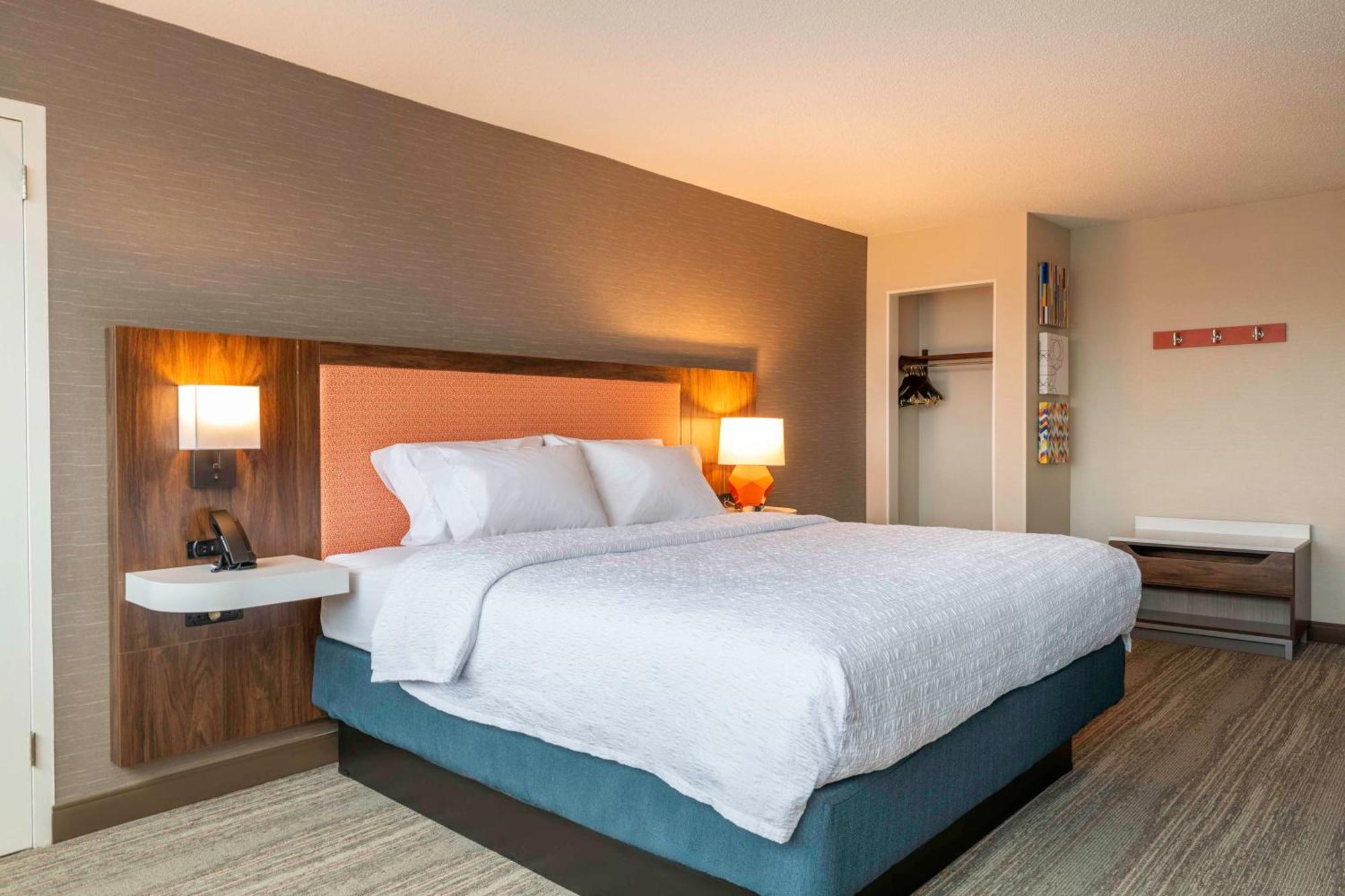 Hampton Inn Manchester Downtown Bagian luar foto