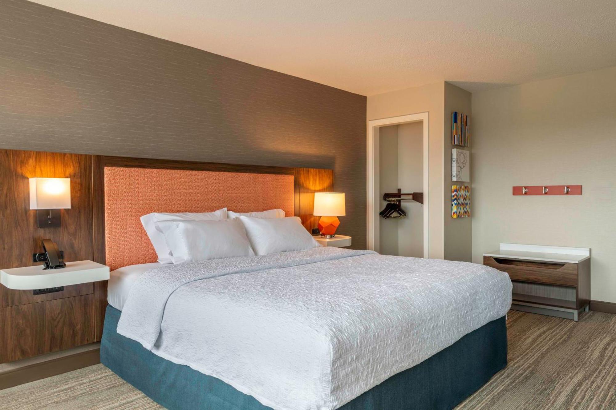 Hampton Inn Manchester Downtown Bagian luar foto