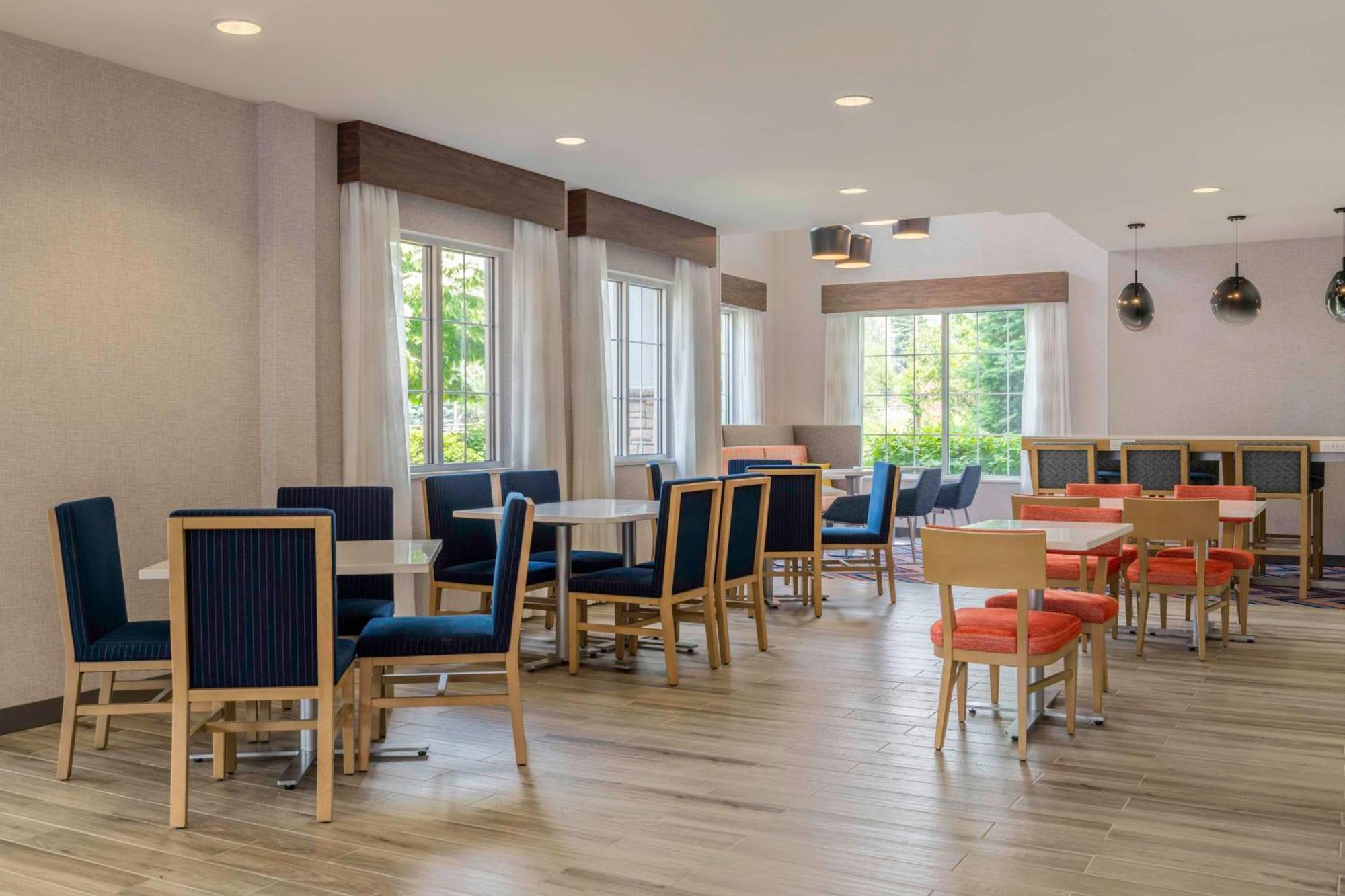 Hampton Inn Manchester Downtown Bagian luar foto