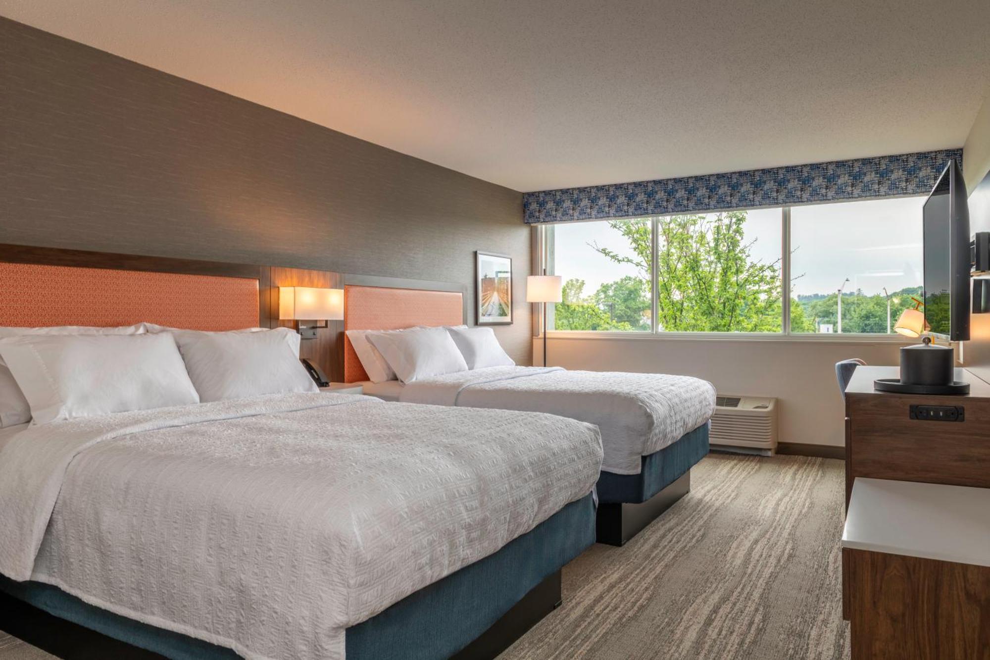 Hampton Inn Manchester Downtown Bagian luar foto