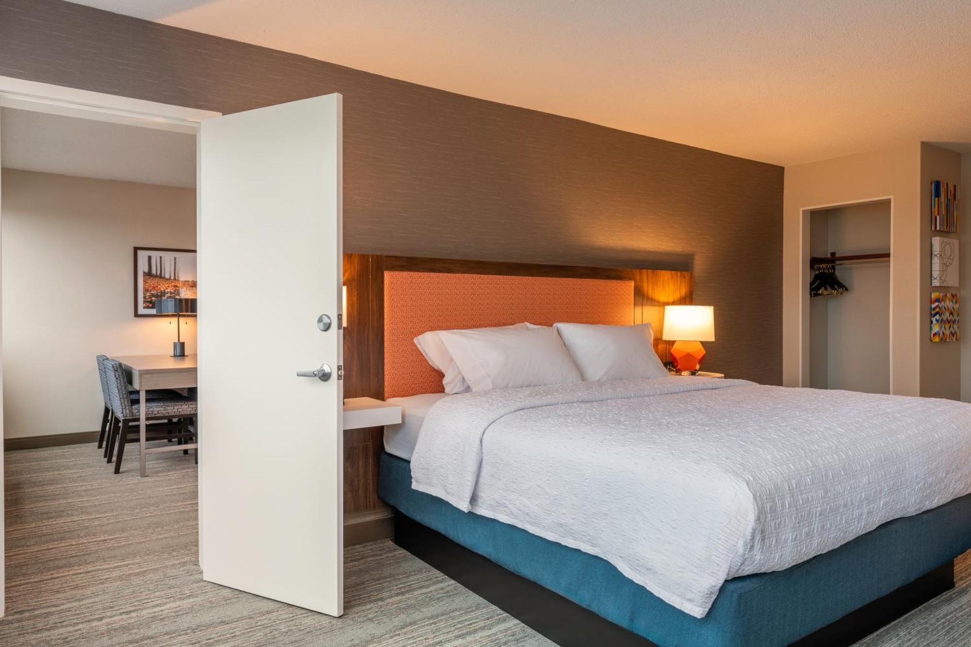 Hampton Inn Manchester Downtown Bagian luar foto